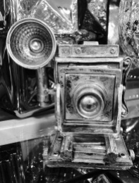 An old looking camera at one of my faves - Home Goods.